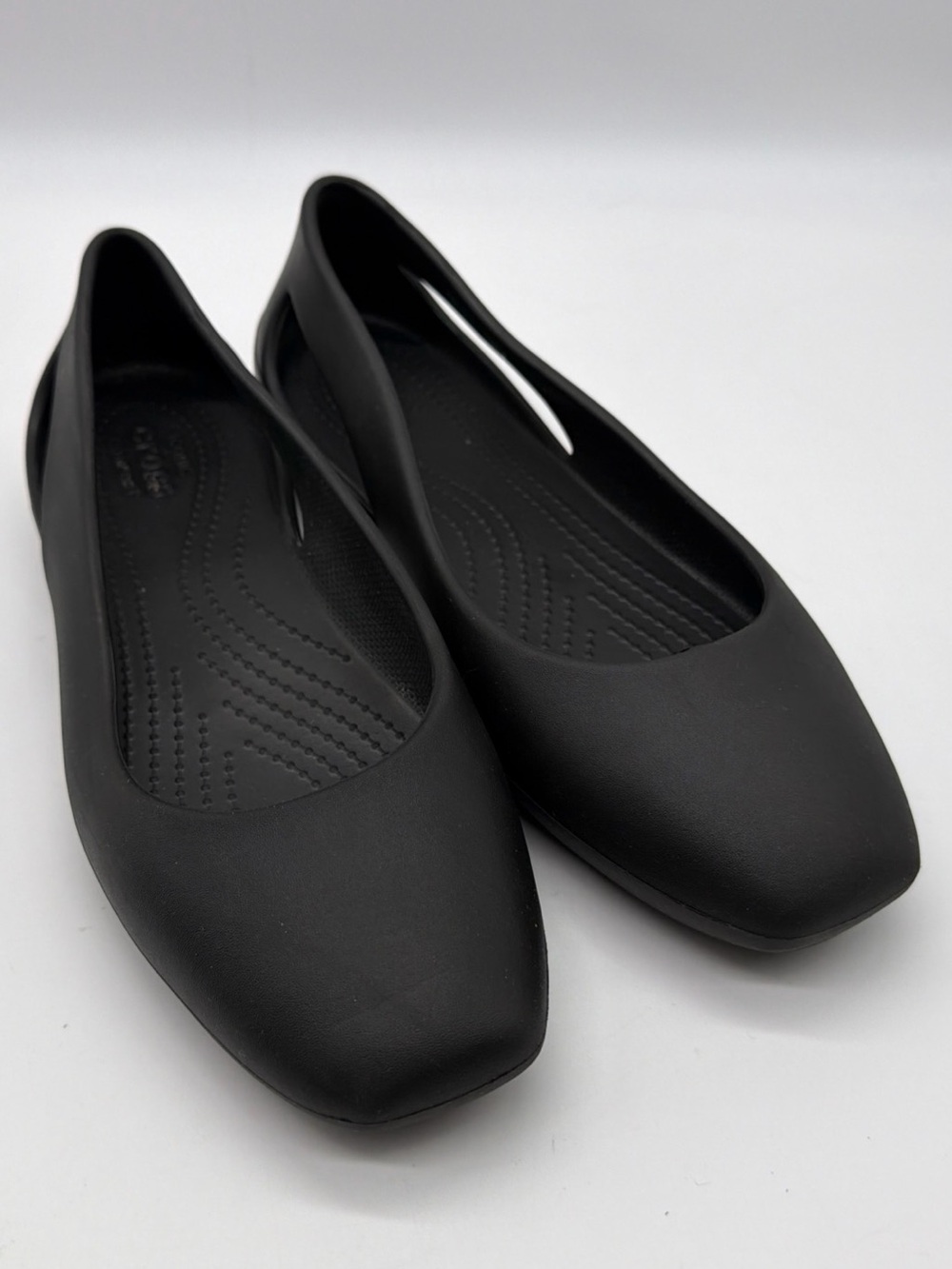 CROCS Iconic Comfort Women’s Size 9 Black Slip On Ballet Flats Shoes